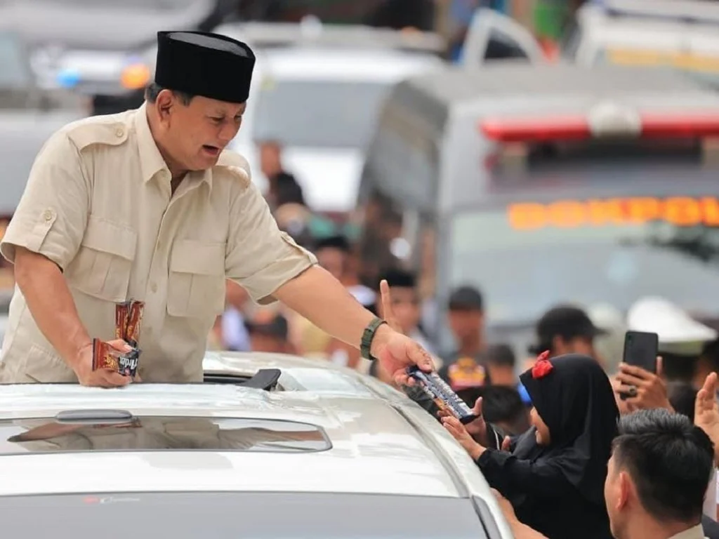 Masyarakat Menyambut Program Makan Siang Gratis Prabowo-Gibran